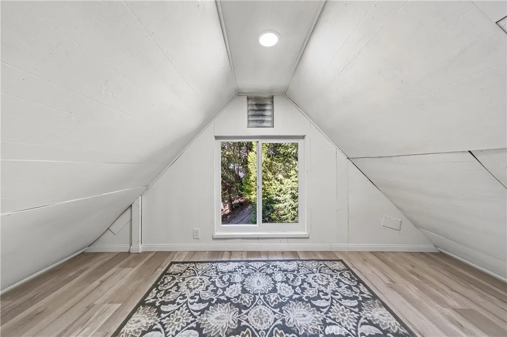23740 Skyland, Crestline, California 92325 home-pic-20