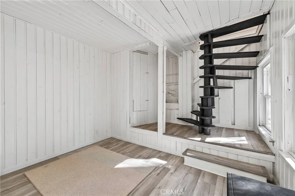 23740 Skyland, Crestline, California 92325 home-pic-11