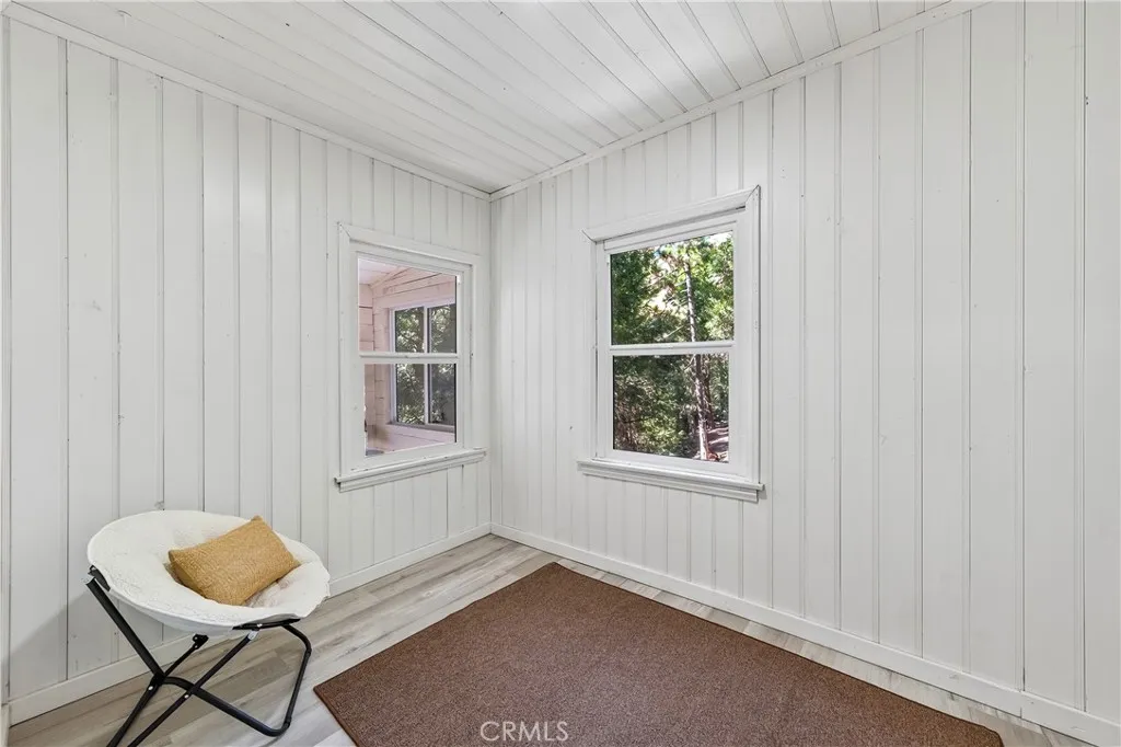 23740 Skyland, Crestline, California 92325 home-pic-8