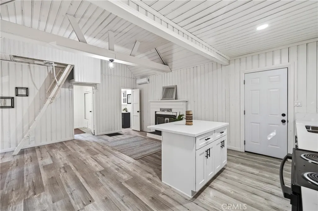 23740 Skyland, Crestline, California 92325 home-pic-7