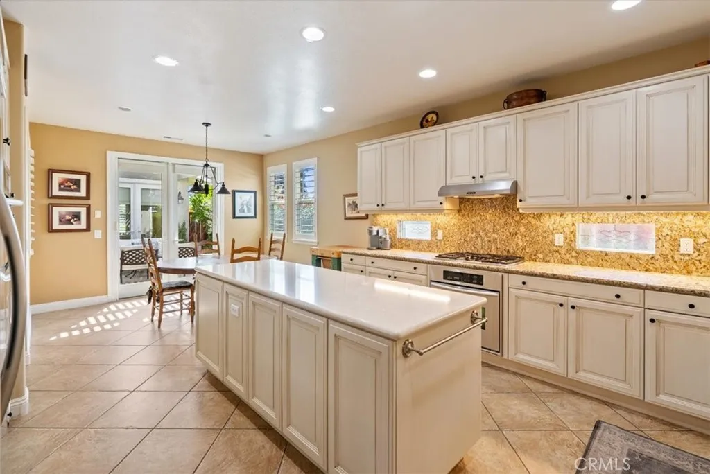 2425 Traditions Loop, Paso Robles, California 93446 home-pic-8