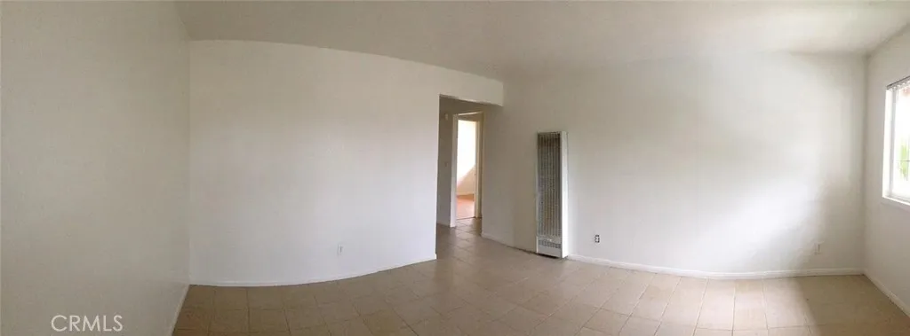 160 W Cascade, Rialto, California 92376 home-pic-17