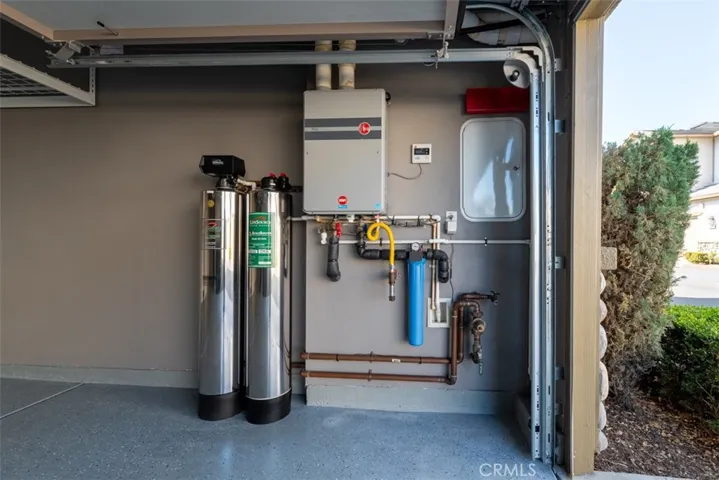 Water filtration system and tankless water heater