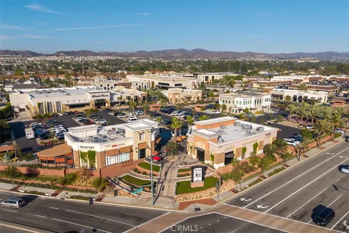 Walkable to Town Center