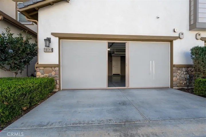 Privacy garage screen