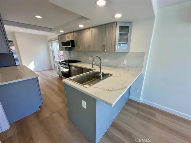 934 Manhattan Avenue, Hermosa Beach, California 90254