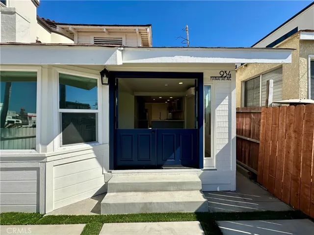 934 Manhattan Avenue, Hermosa Beach, California 90254