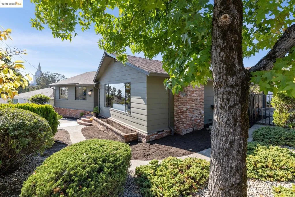 180 Maiden Lane, Oakland, California 94062 home-pic-2