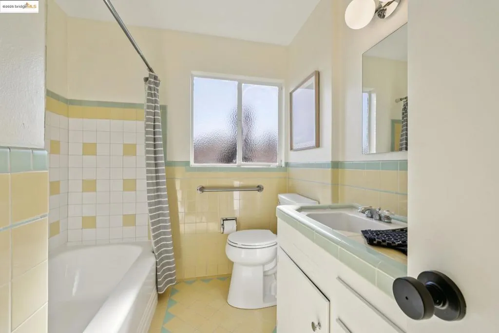 180 Maiden Lane, Oakland, California 94062 home-pic-41