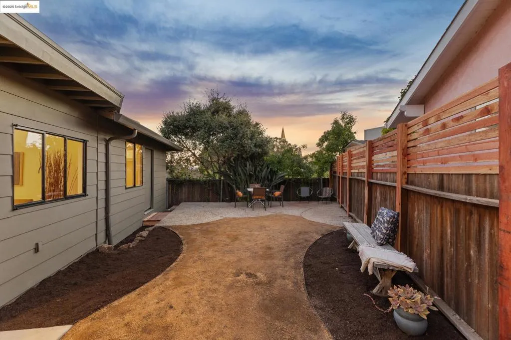 180 Maiden Lane, Oakland, California 94062 home-pic-47