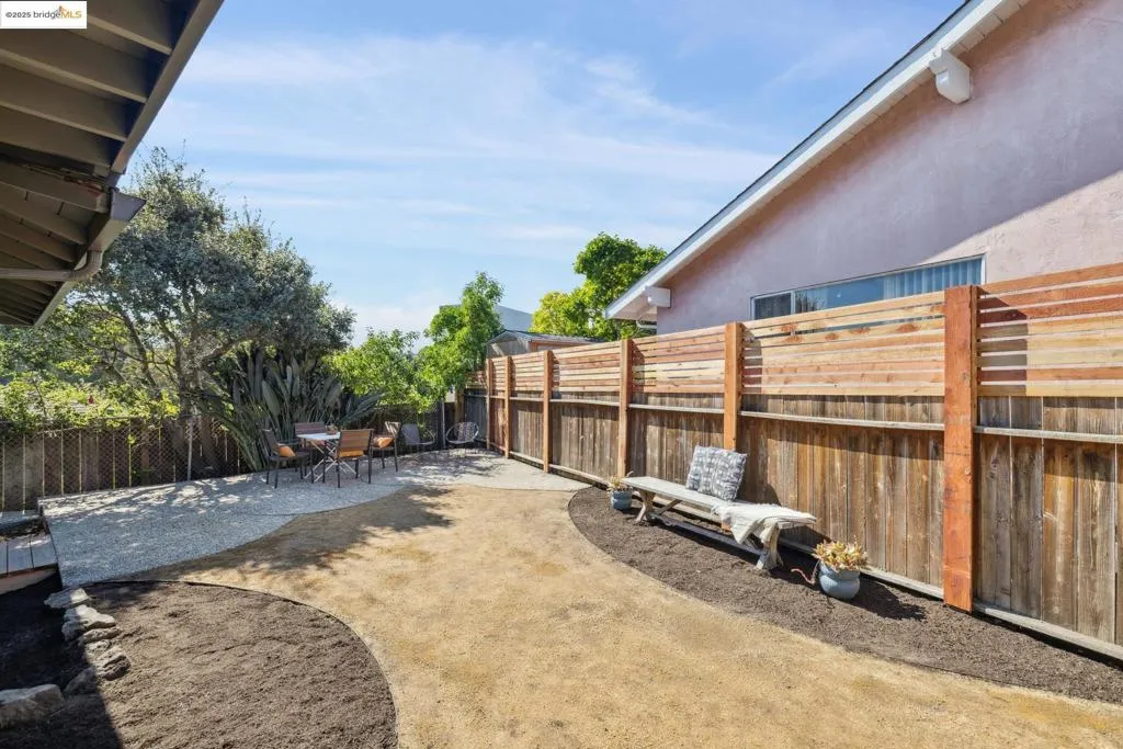 180 Maiden Lane, Oakland, California 94062 home-pic-34