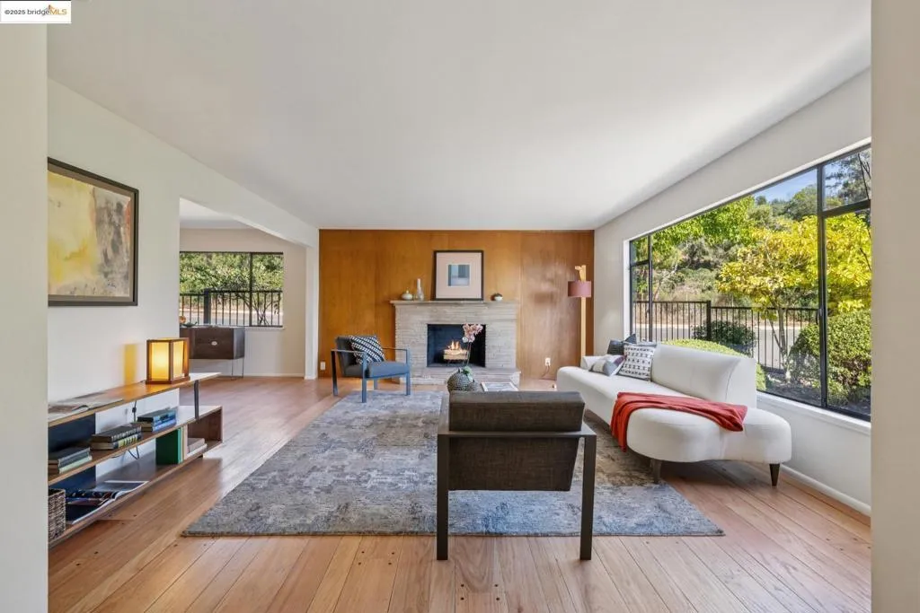 180 Maiden Lane, Oakland, California 94062 home-pic-11