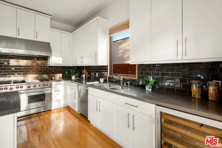 2249 Kelton Avenue, Los Angeles, California 90064
