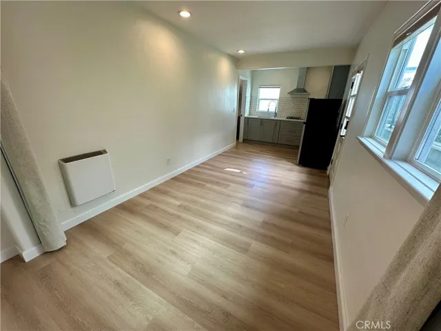 933 1/2 Bayview Drive, Hermosa Beach, California 90254