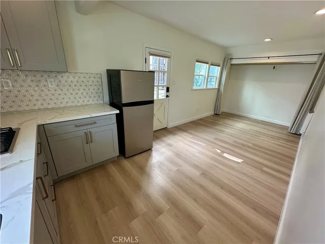 933 1/2 Bayview Drive, Hermosa Beach, California 90254