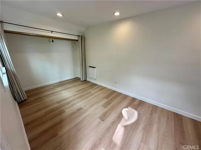 933 1/2 Bayview Drive, Hermosa Beach, California 90254