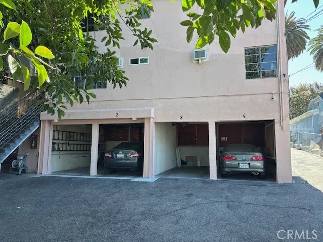 143 N Commonwealth, Los Angeles, California 90004