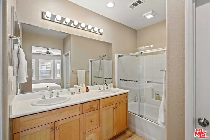 17969 Lost Canyon Road 75, Canyon Country, California 91387