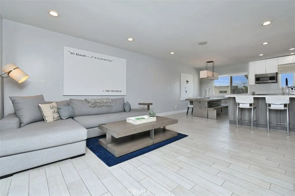 15343 Moorpark Street 15, Sherman Oaks, California 91423 home-pic-10