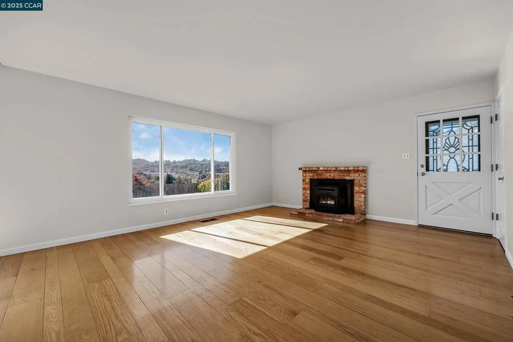 2543 Francis Dr, Pinole, California 94564 home-pic-6