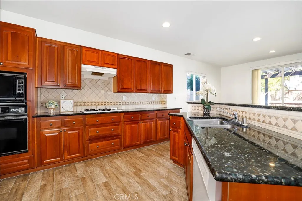 3437 Nature Trail Court, Perris, California 92571 home-pic-19