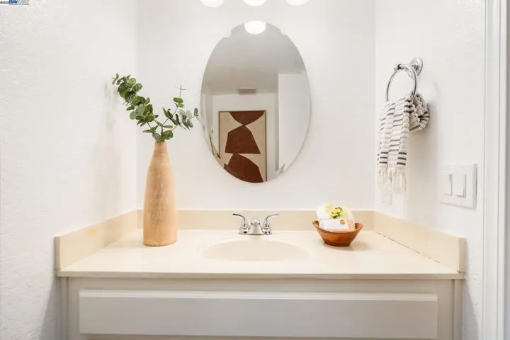 7472 Oxford Cir, Dublin, California 94568