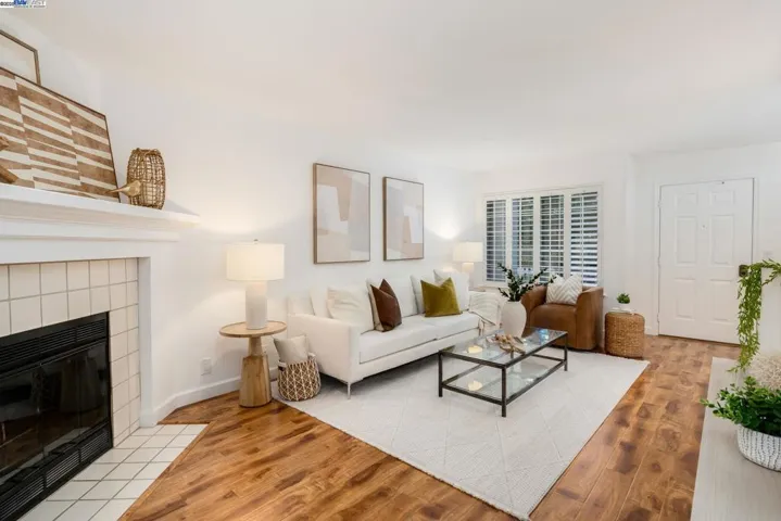 7472 Oxford Cir, Dublin, California 94568