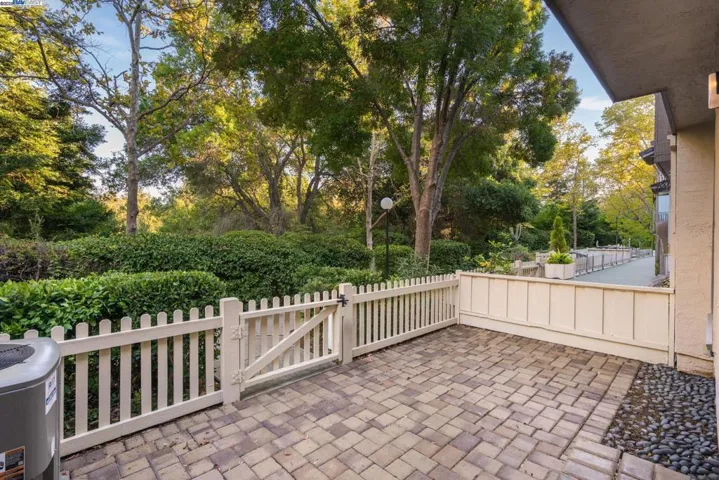 7472 Oxford Cir, Dublin, California 94568