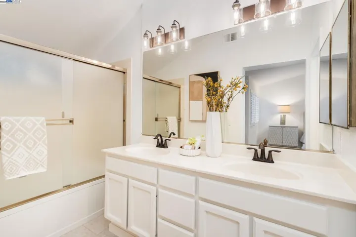 7472 Oxford Cir, Dublin, California 94568