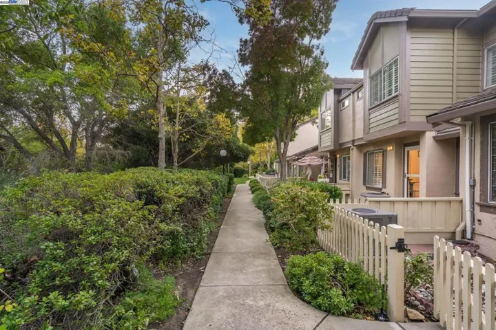 7472 Oxford Cir, Dublin, California 94568