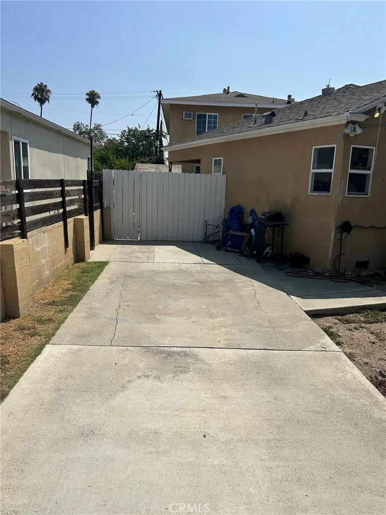 6400 Camellia, Los Angeles, California 91606 home-pic-17