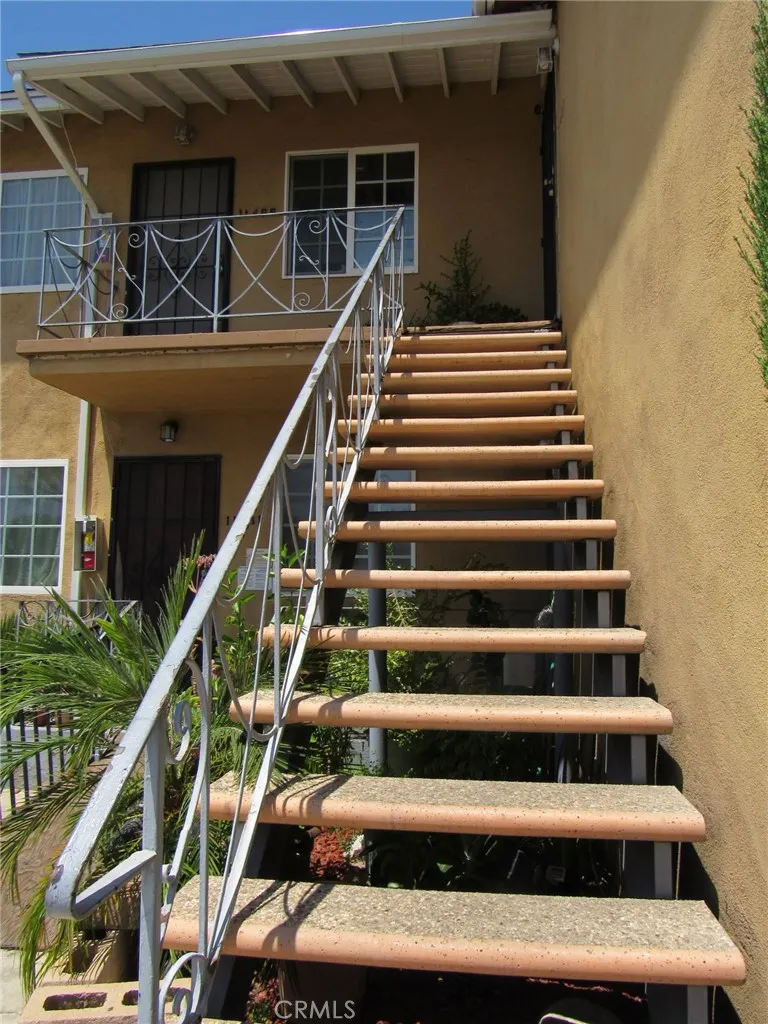 6400 Camellia, Los Angeles, California 91606 home-pic-10