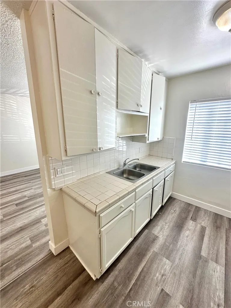6400 Camellia, Los Angeles, California 91606 home-pic-3