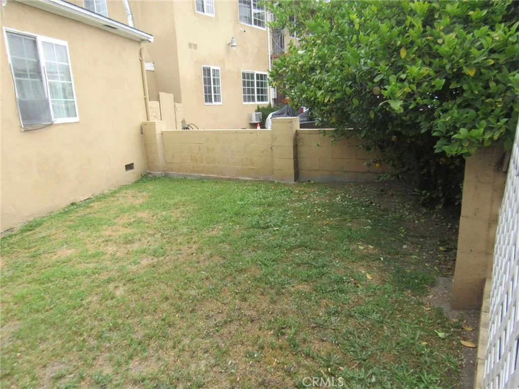6400 Camellia, Los Angeles, California 91606 home-pic-13