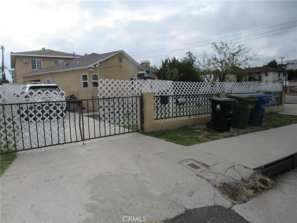 6400 Camellia, Los Angeles, California 91606 home-pic-15