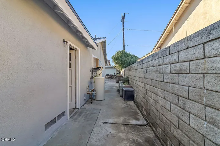 16261SherLane,HuntingtonBeach,CA92647-11