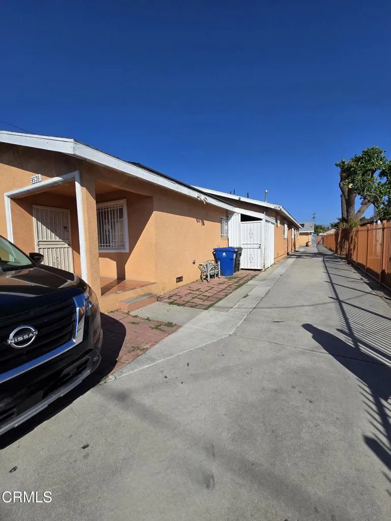 9536 Bandera Street, Los Angeles, California 90002 home-pic-1