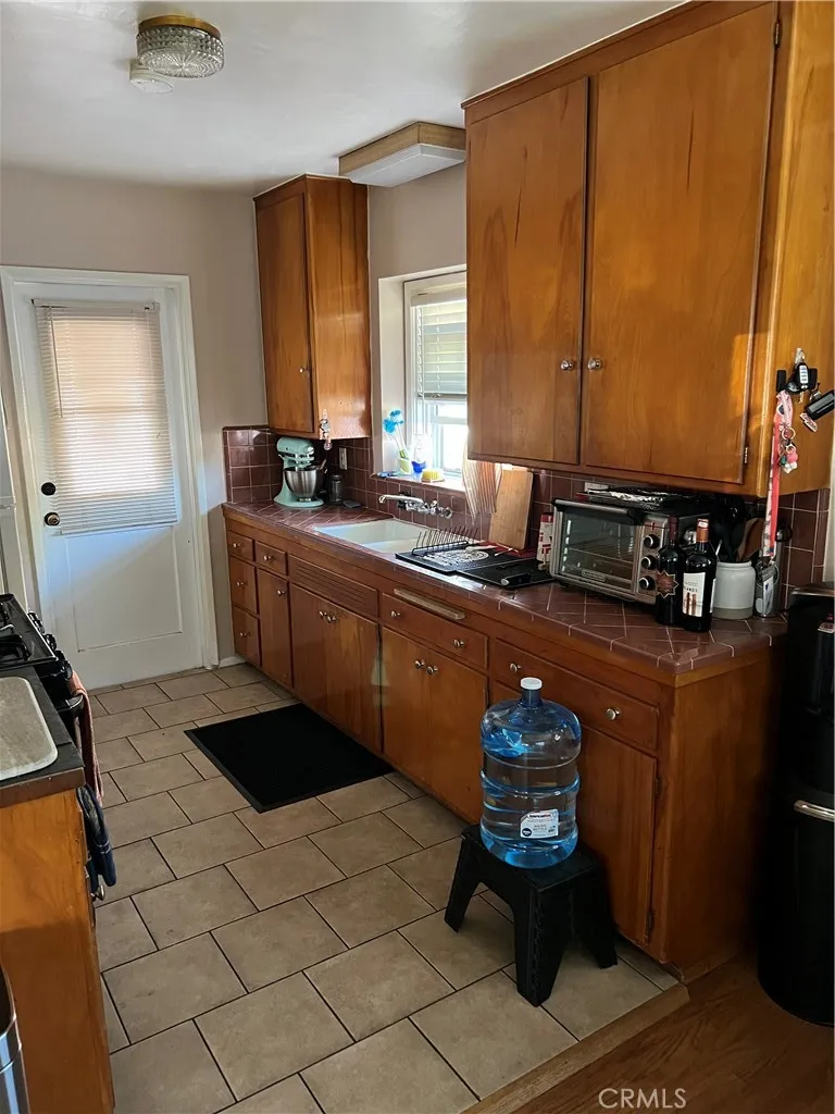 13833 Ramona Drive 2, Whittier, California 90605 home-pic-3