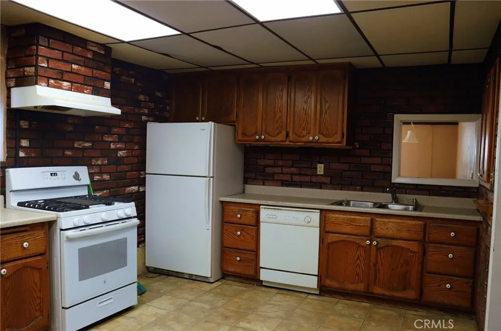 9632 Juniper Street, Apple Valley, California 92308 home-pic-9