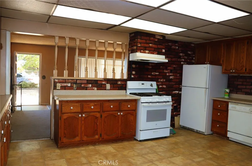 9632 Juniper Street, Apple Valley, California 92308 home-pic-1