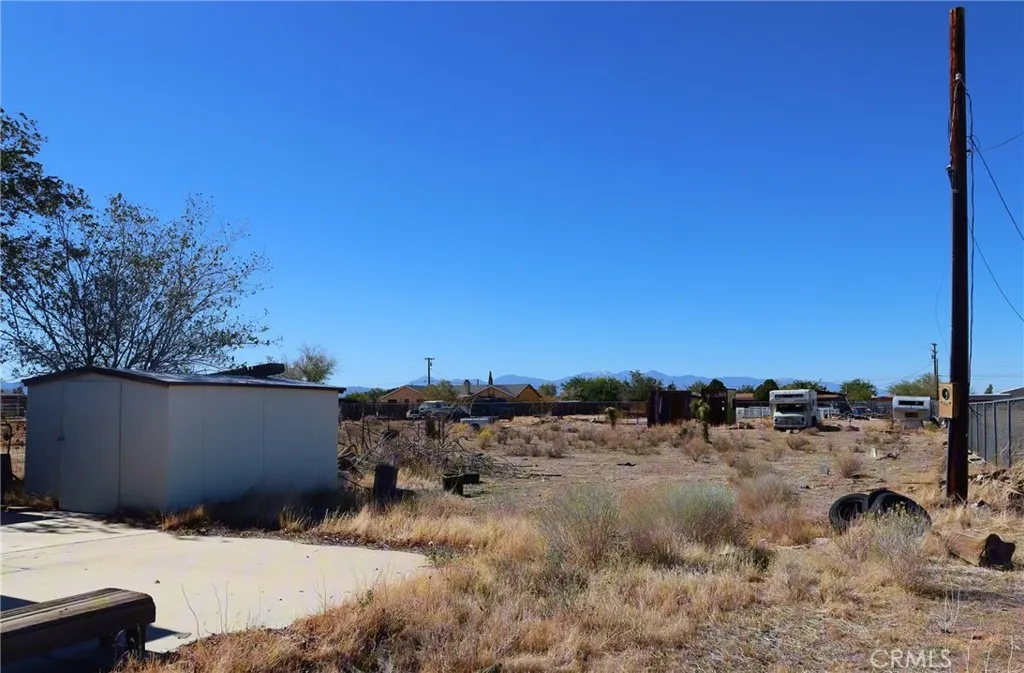 9632 Juniper Street, Apple Valley, California 92308 home-pic-14