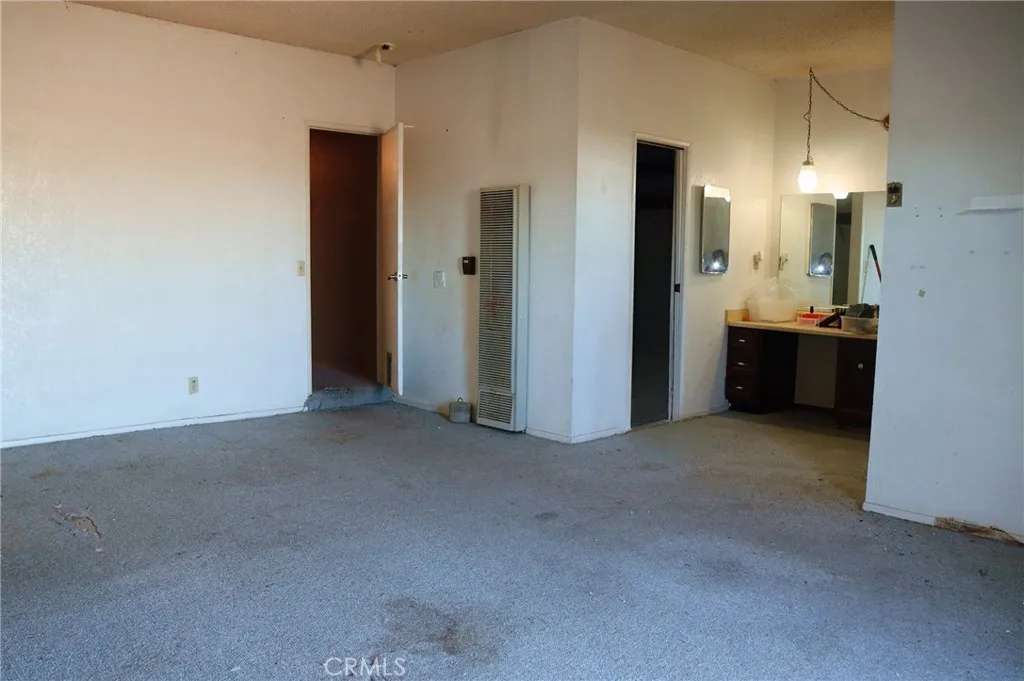 9632 Juniper Street, Apple Valley, California 92308 home-pic-12