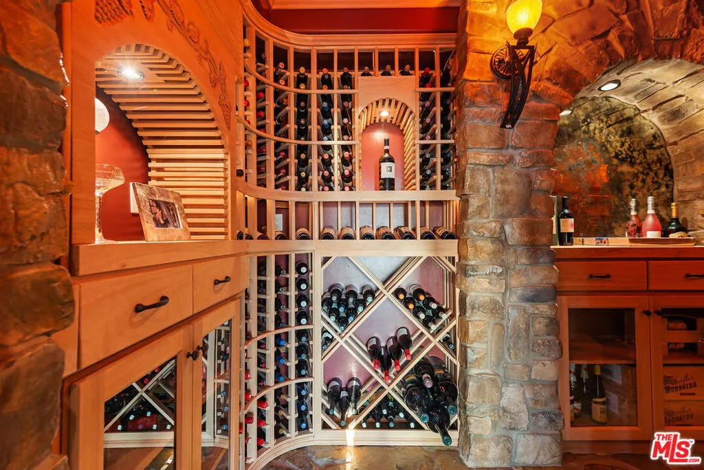 7047 Vista Del Mar Lane, Playa Del Rey, California 90293 home-pic-26