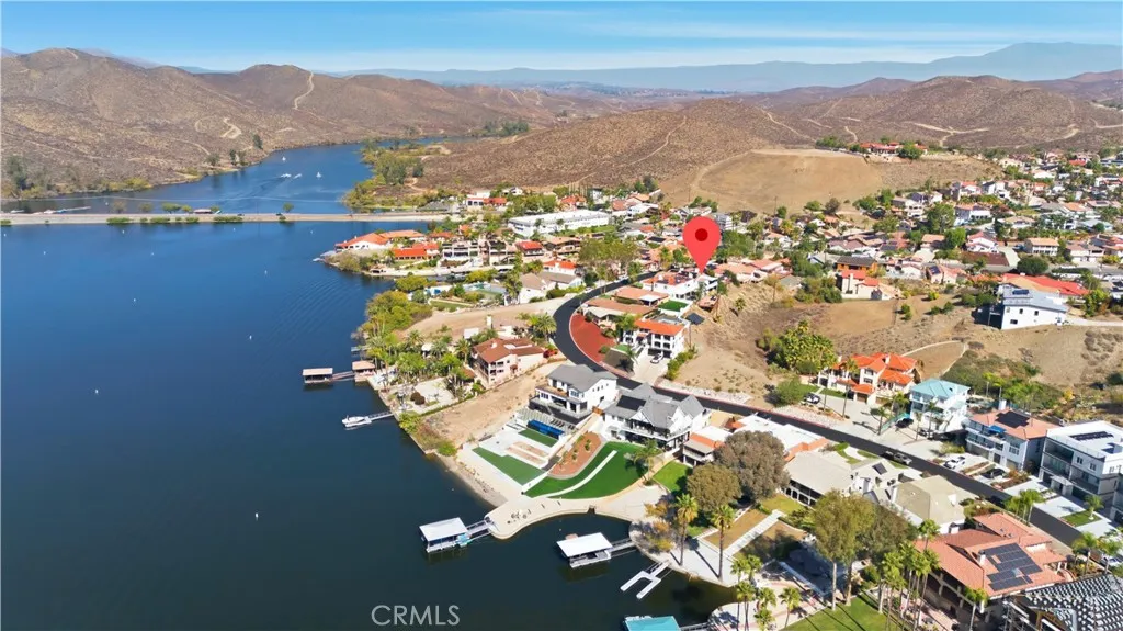 22535 San Joaquin W, Canyon Lake, California 92587 home-pic-39