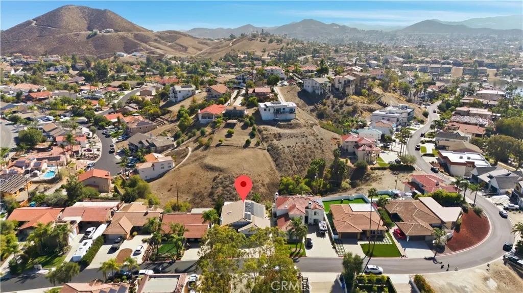 22535 San Joaquin W, Canyon Lake, California 92587 home-pic-36