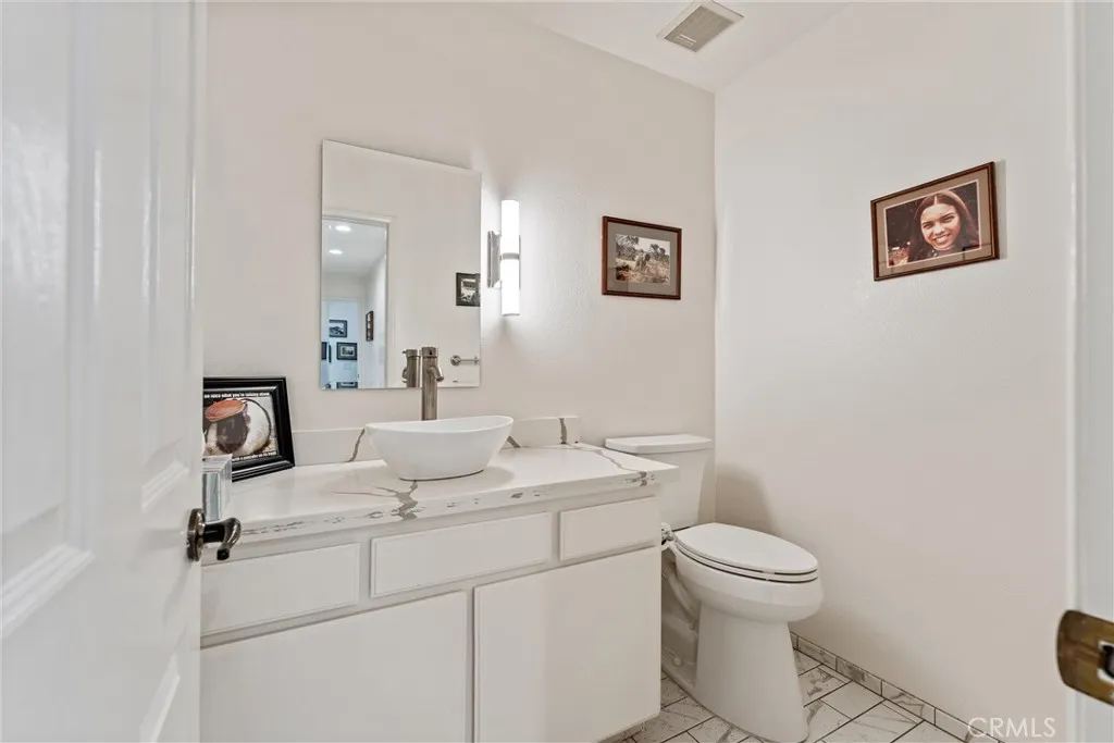 236 Hawk, Palmdale, California 93551 home-pic-18