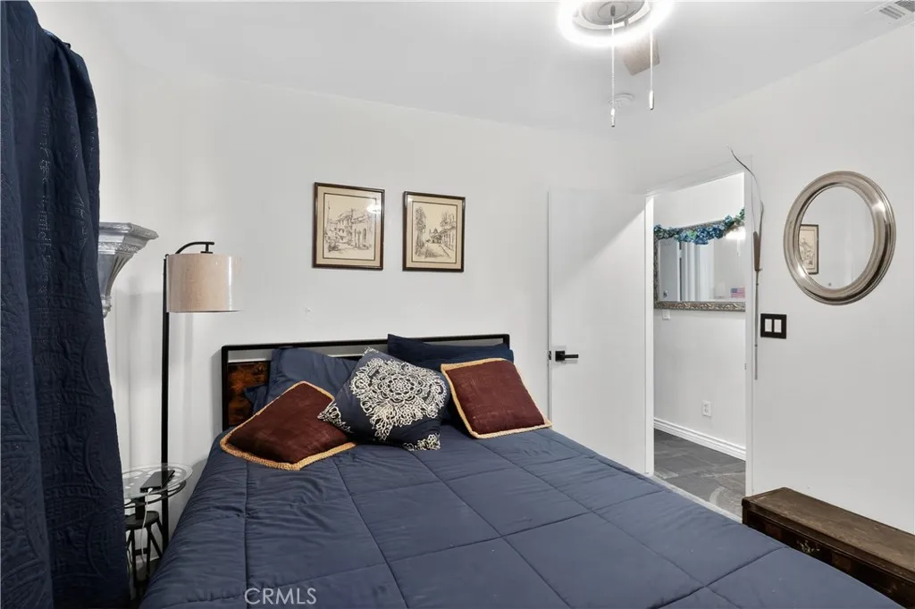 16485 Dale Evans (aztec) Parkway, Apple Valley, California 92307 home-pic-18