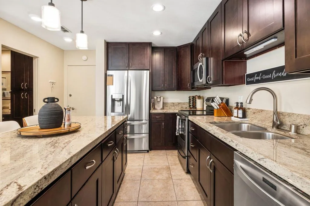 46750 Mountain Cove Drive 21, Indian Wells, California 92210 home-pic-26