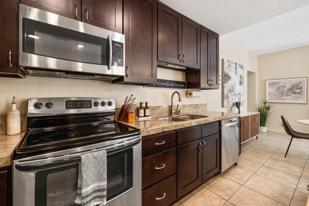 46750 Mountain Cove Drive 21, Indian Wells, California 92210 home-pic-27