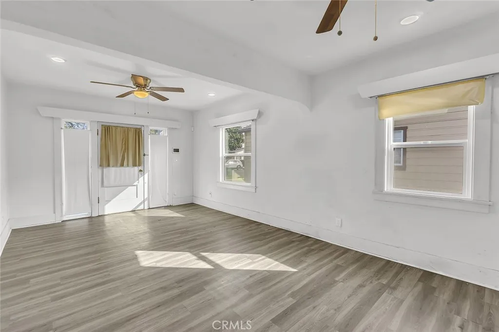 926 East 97th Street, Los Angeles, California 90002 home-pic-7